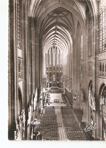 Postal 035768 : Orleans. La Cathedrale Sainte-Croix. The Nave and the Choir