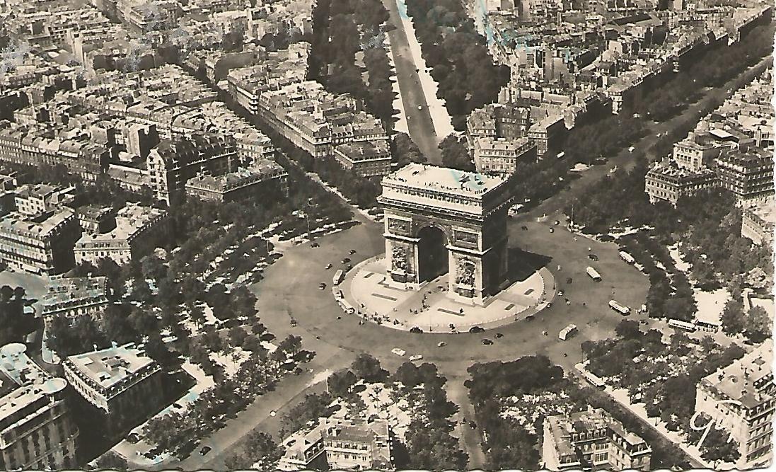 Postal 52556: PARIS. Vista aerea del Arco del Triunfo