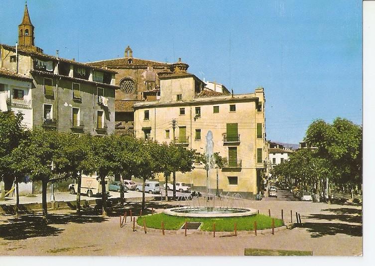 Postal 048896 : Barbastro. Catedral - Paseo del Generalisimo y Fuente Luminosa