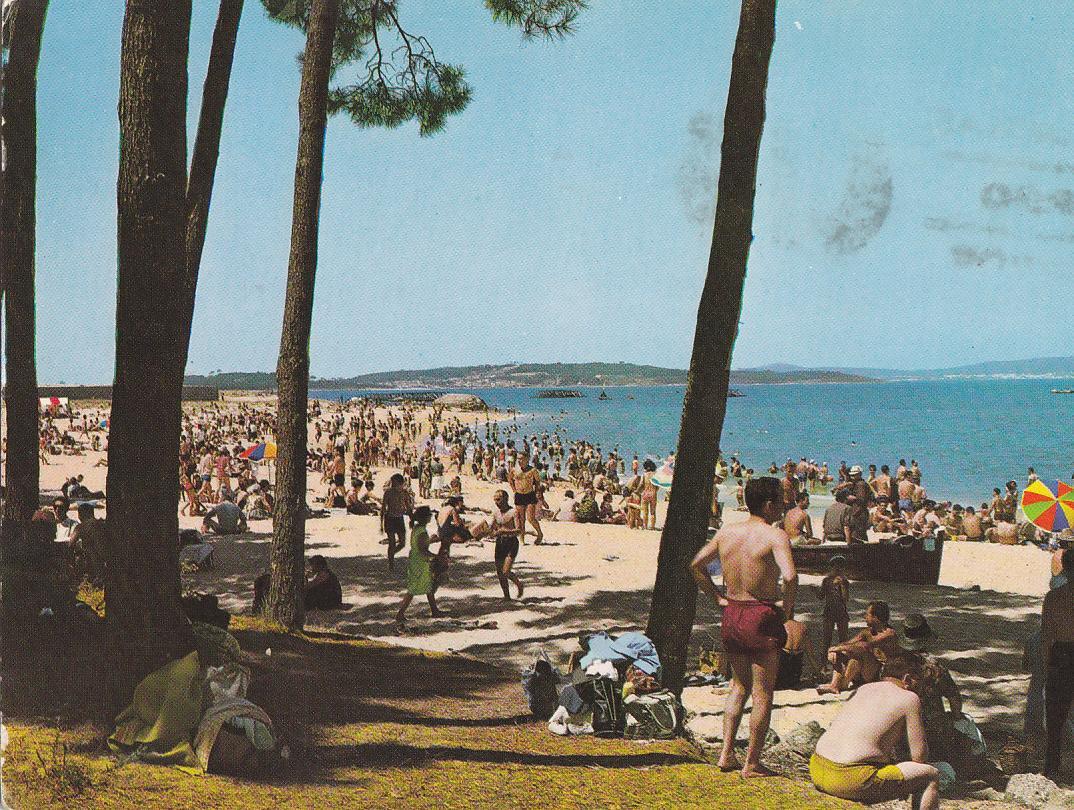 Postal 61974 : Villanueva de Arosa (Pontevedra). Playa de las Sinas
