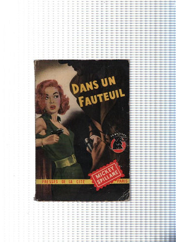 Dans un fauteuil