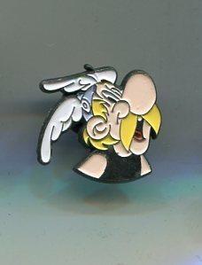 Pins metal: Asterix mostacho colo rubio