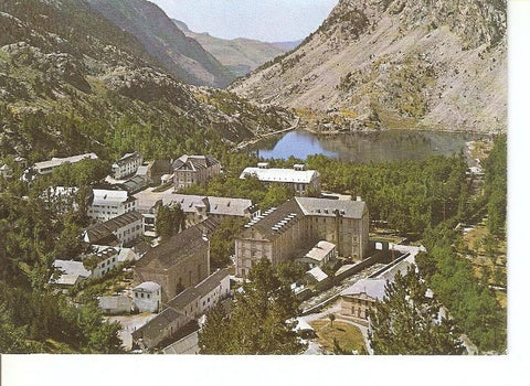 Postal 049297 : Balneario de Panticosa. Pirineo Aragones. Vista general y Lago