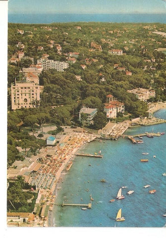 Postal 033898 : Cote dAzur - Juan Les Pins. Vue sur les Hotels et les plages