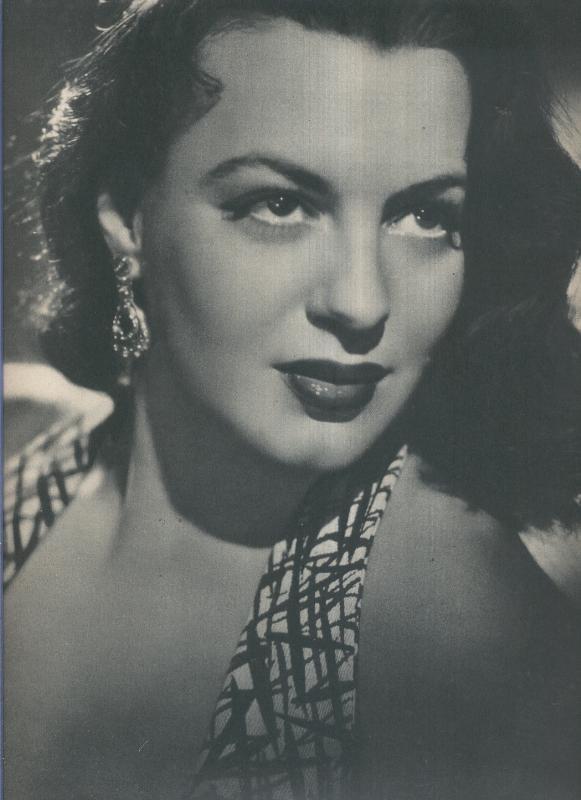 Poster Ficha de Yvonne Sanson