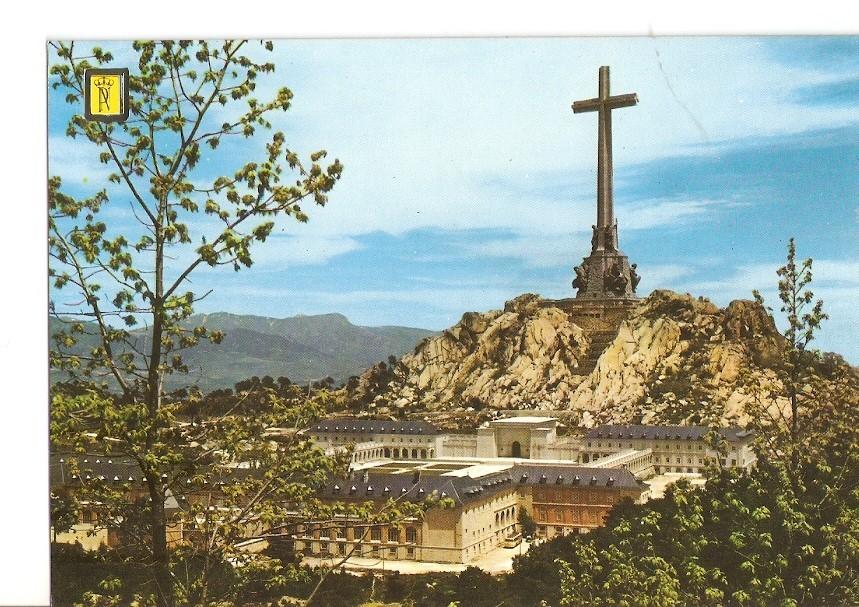 Postal 027856 : Santa Cruz del Valle de los Caidos, Fachada posterior. Centro de estudios sociales