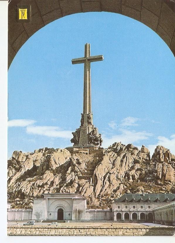 Postal 031637 : Santa Cruz del Valle de los Caidos. Salida de la parte posterior