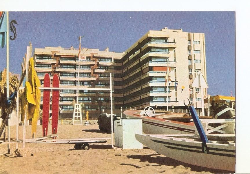 Postal 030338 : El Remo - Torremolinos. Un edificio Sofico