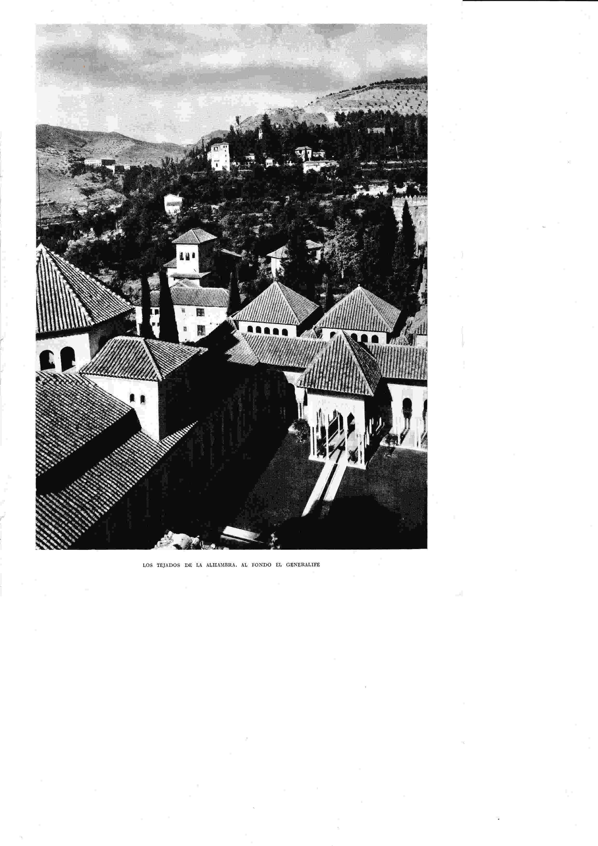 LAMINA 6485: Los tejados de La Alhambra y al fondo el Generalife