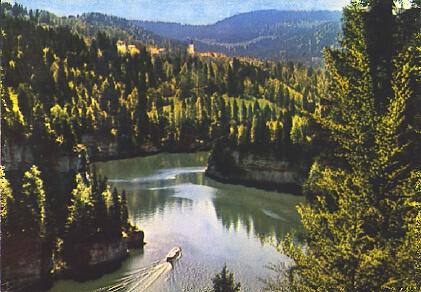 POSTAL 57504: Villers le Lac Les Bassins du Doubs vus depuis le Rocher de la Vierge