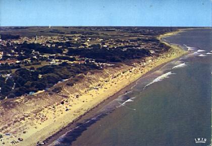 POSTAL 57546: L Ile de Re vue du ciel La Couarde La plage