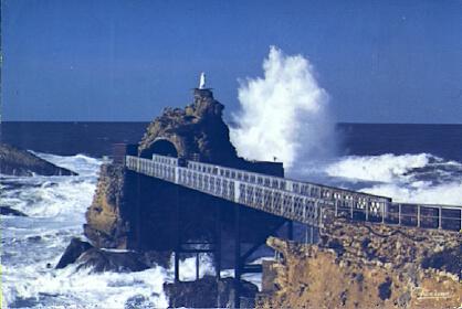 POSTAL 57582: Biarritz Rocher de la Vierge