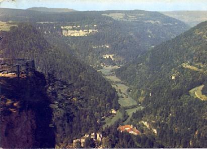 POSTAL 57591: Rocher du Prête et le Val de Consolation (Doubs)