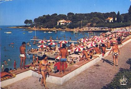 POSTAL 57619: Le Cap d Antibes – Cote d Azur Plage de la Garoupe