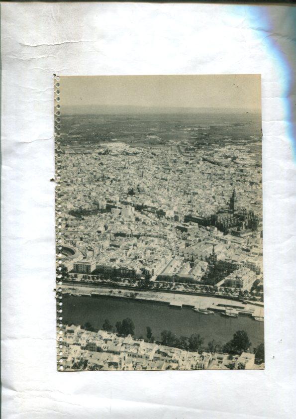 Lamina con vistas de: Sevilla y Catedral de Burgos