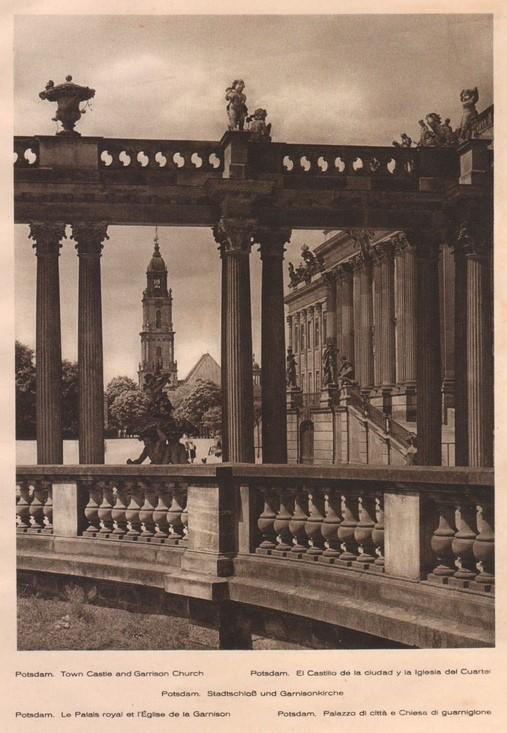 Lamina/Foto KURT HIELSCHE Deuschtland No. 114: POSTDAM. TOWN CASTLE AND GARRISON CHURCH