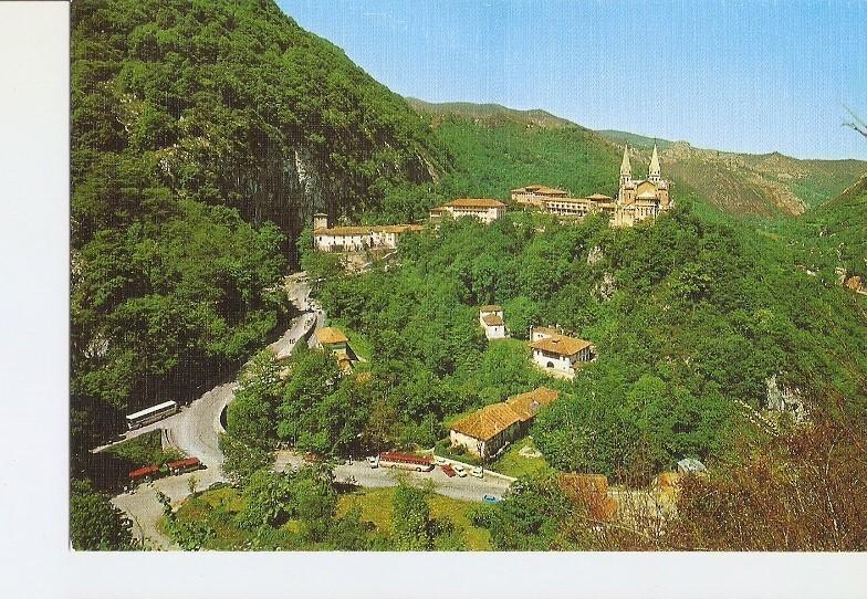 Postal 020667 : Vista general del Santuario, Covadonga - Asturias