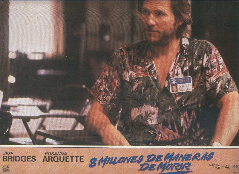 Caratula cine: 8 millones de maneras de morir, un film de Hal Ashby, numerada 01 en trasera