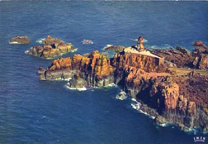 POSTAL 57626: Ile de Brehat Phare du Paon (Vue aerienne Perceval)