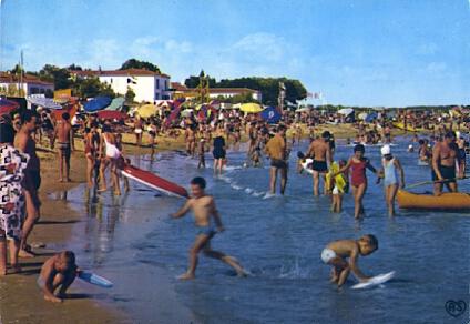 POSTAL 57656: La Tranche sur Mer (Vendee) La Plage et l Hotel “Mon Rêve”