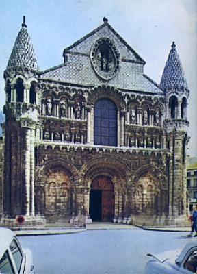 POSTAL 57678: Arte Romanico Iglesia de St Maria la Grande Poitiers
