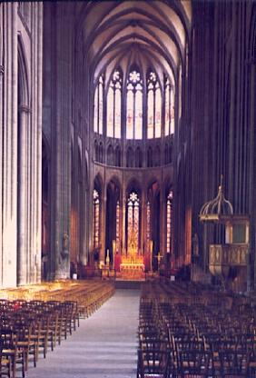 POSTAL 57685: Cathedrale de Clermont-Ferrand Interieur