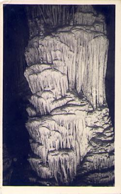 POSTAL 57688: Cuevas de Arta – Una columna
