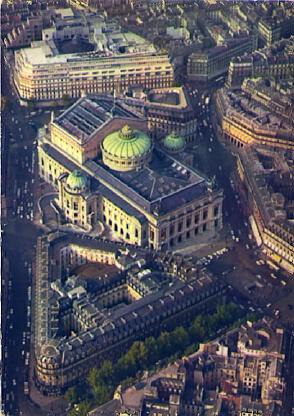 POSTAL 57751: En survolant Paris L Opera et la Place de l Opera