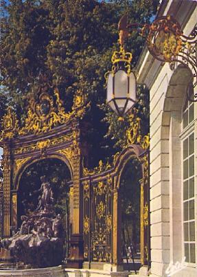 POSTAL 57768: Nancy (Meurthe et Moselle) Place Stanislas