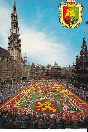 POSTAL 57831: Bruxelles Grand Place Tapis des fleurs