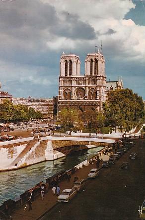 POSTAL 57864: Le Seine et Notre-Dame Paris