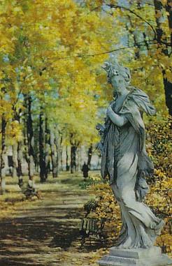 POSTAL 58006: Estatua de diosa en parque