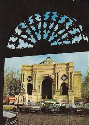 POSTAL 58022: Toulouse la Ville Rose Cite des Violettes L Eglise St Aubin