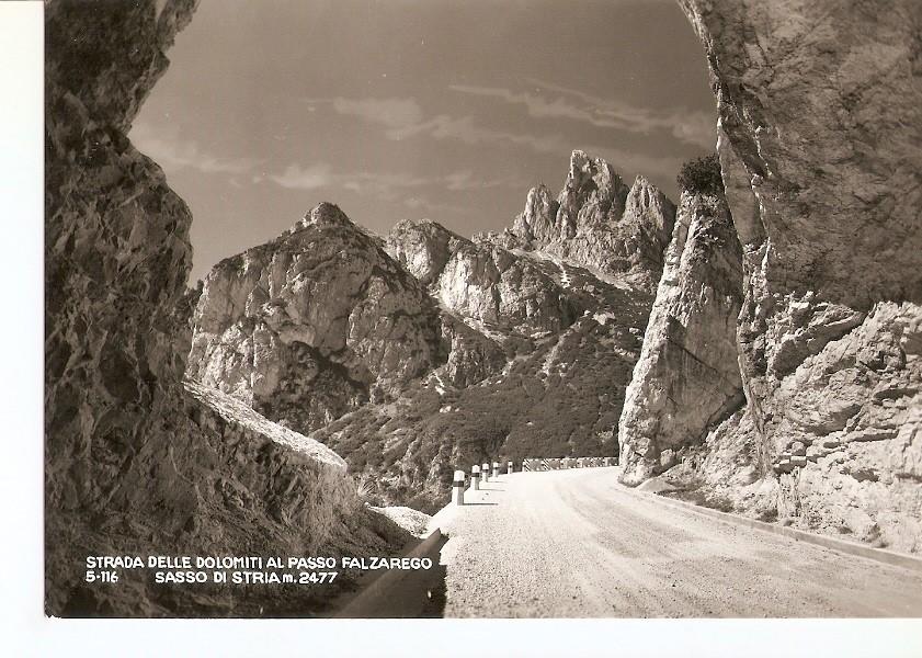 Postal 035900 : Strada Delle Dolomiti al Passo Falzarego. Sasso di Stria