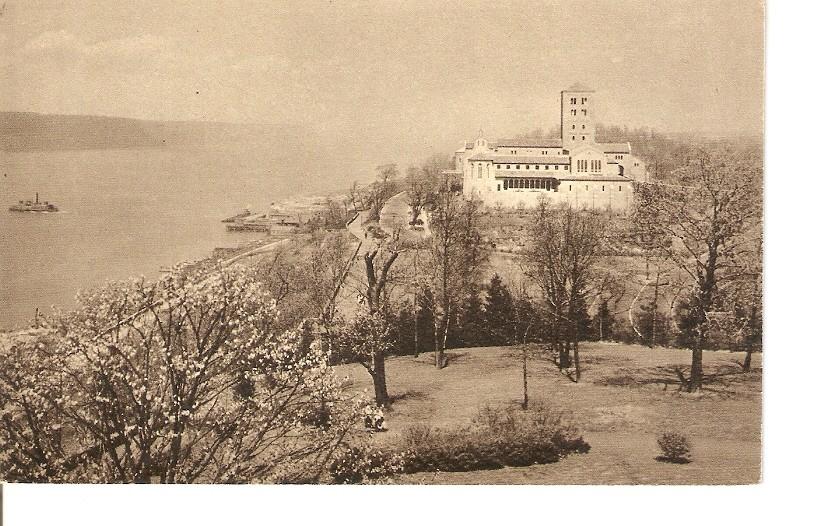 Postal 036060 : The Cloisters. View from the South. The Metropolitan Museum of Art