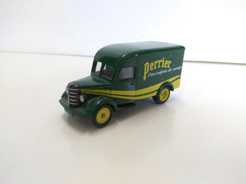 Coche Escala/Diecast: BEDFORD 30CWT VAN - PERRIER 1:43 (CORGI 2002) 