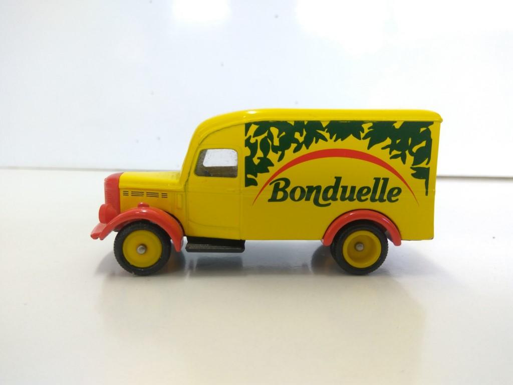 Coche Escala/Diecast: DODGE VAN TRUCK - BONDUELLE 1:43 (CORGI 2002) 