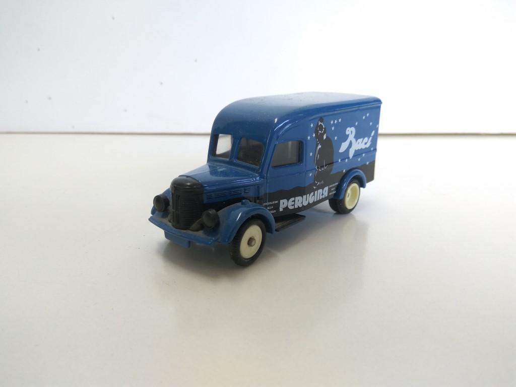 Coche Escala/Diecast: DODGE VAN TRUCK - BACI Cioccolatini 1:43 (CORGI 2002) 