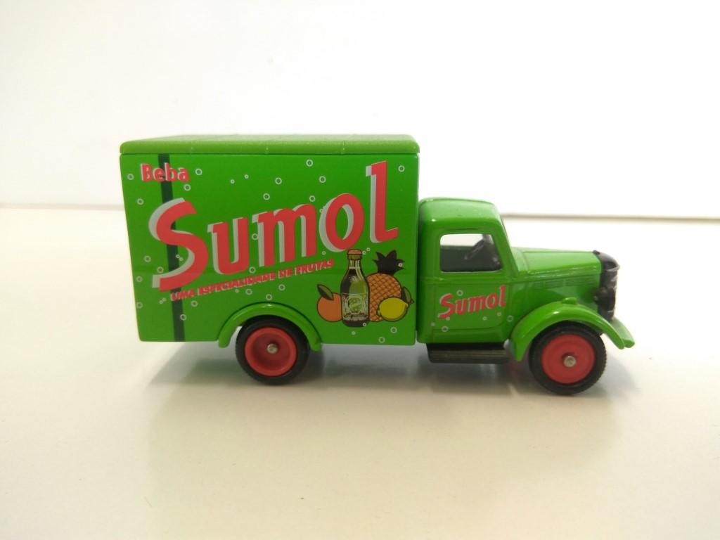 Coche Escala/Diecast: BEDFORD 30CWT VAN - SUMOL, Zumo de Frutas 1:43 (CORGI 2002) 