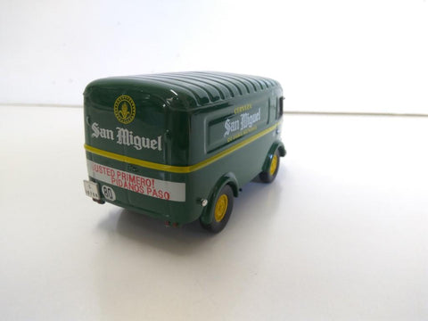 Coche Escala/Diecast: RENAULT 1000KG VAN - SAN MIGUEL Cervezas 1:43 (IXO / ALTAYA) 