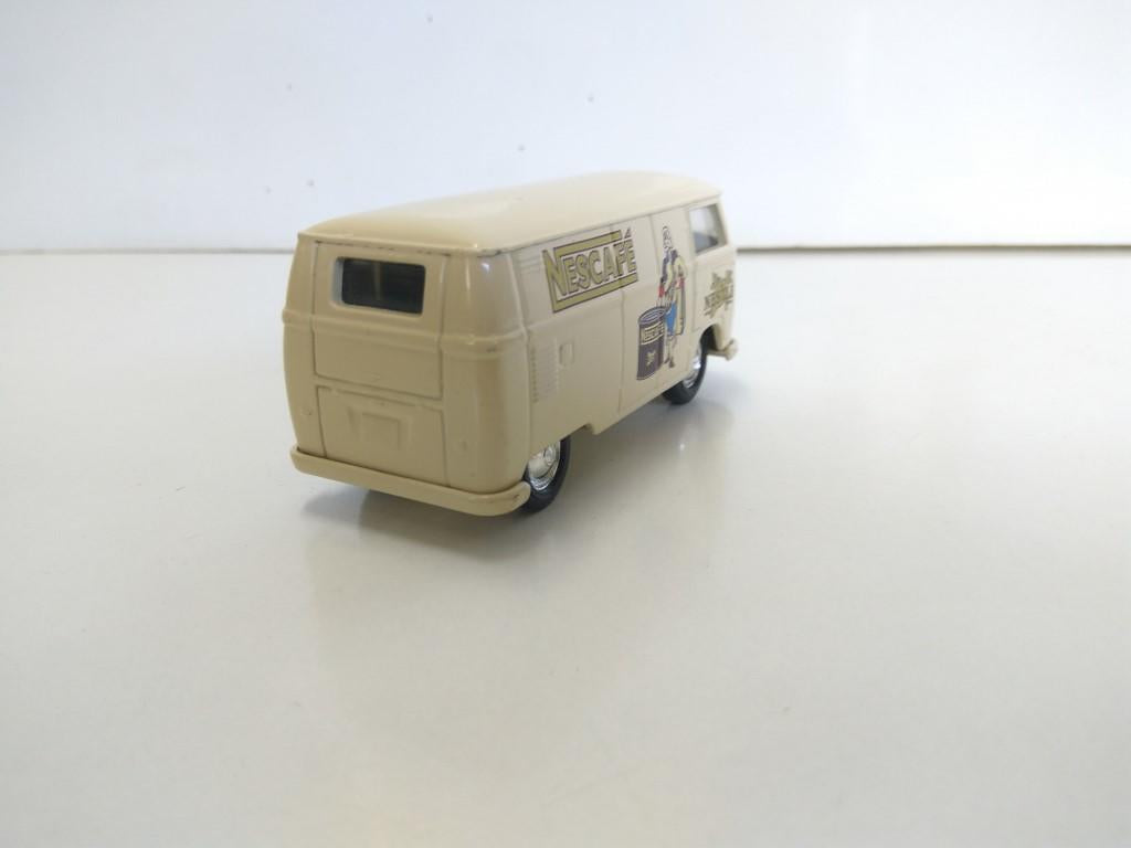 Coche Escala/Diecast: VW VOLKSWAGEN TRANSPORTER VAN - NESCAFE / NESTLE Creme 1:43 (CORGI 2002) 