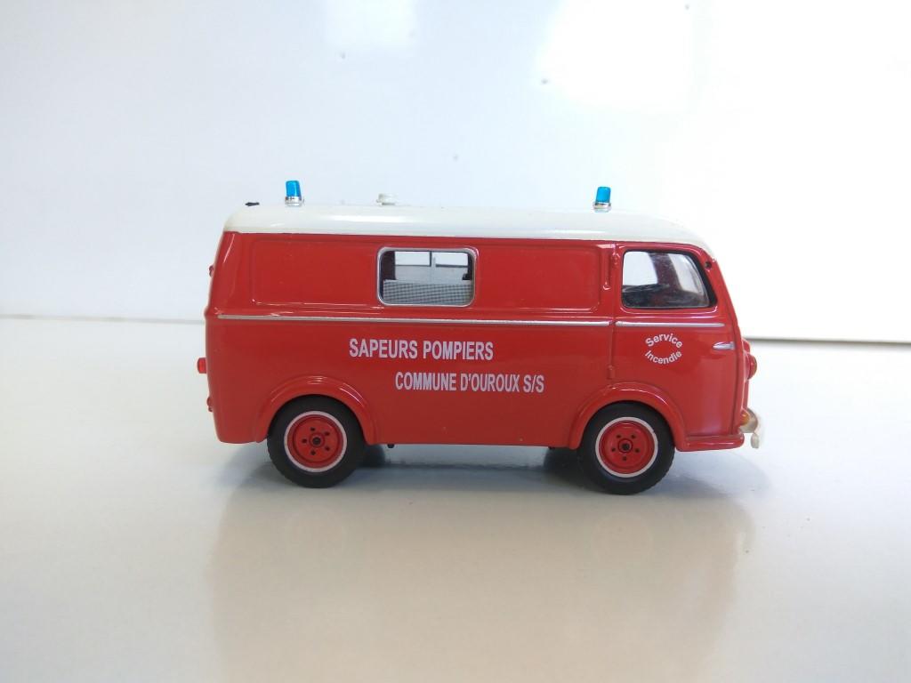 Coche Escala/Diecast: PEUGEOT D3A VAN - POMPIERS / BOMBEROS 1:43 (IXO / ALTAYA) 