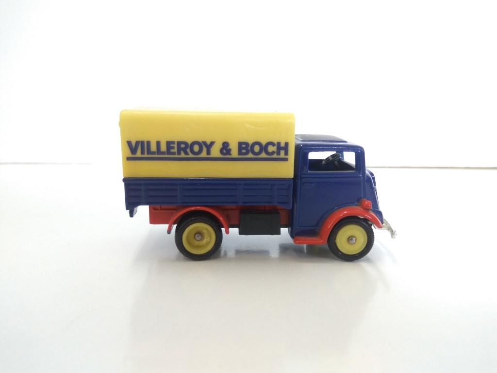 Coche Escala/Diecast: FORDSON 7V TRUCK - VILLEROY & BOSCH Ceramicas 1:43 (CORGI 2002) 