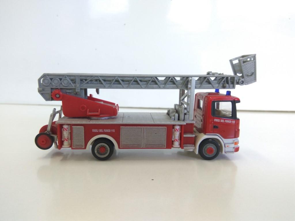 Coche Escala/Diecast: SCANIA TRUCK -Vigili Del Fuocco115