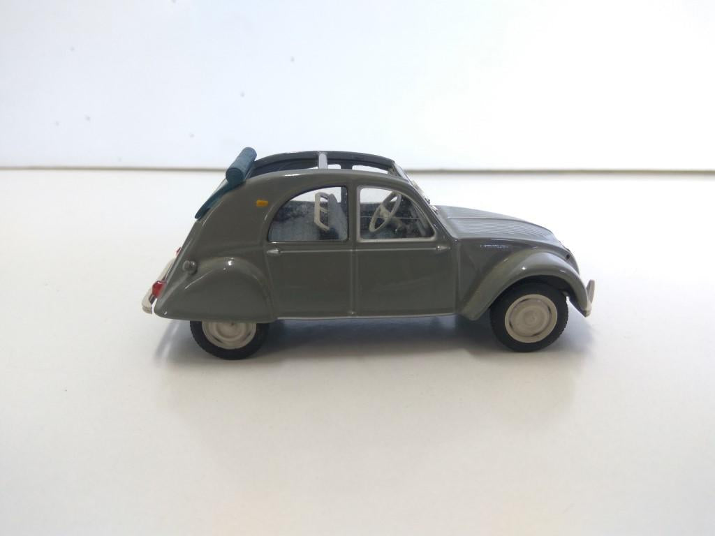 Coche Escala/Diecast: CITROËN 2CV Gris Descapotable - 1:43 (ALTAYA)