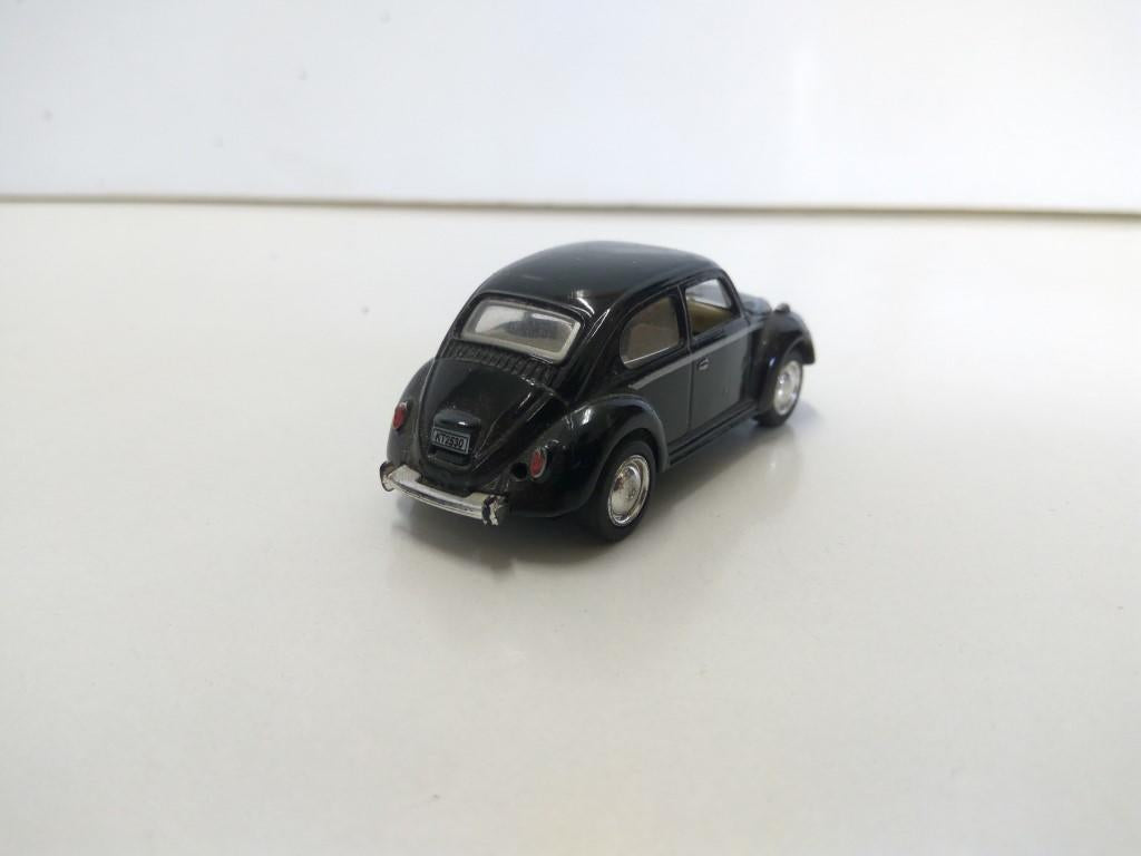 Coche Escala/Diecast: VOLSKWAGEN BEETLE, Negro - 6,5cm (WELLY)