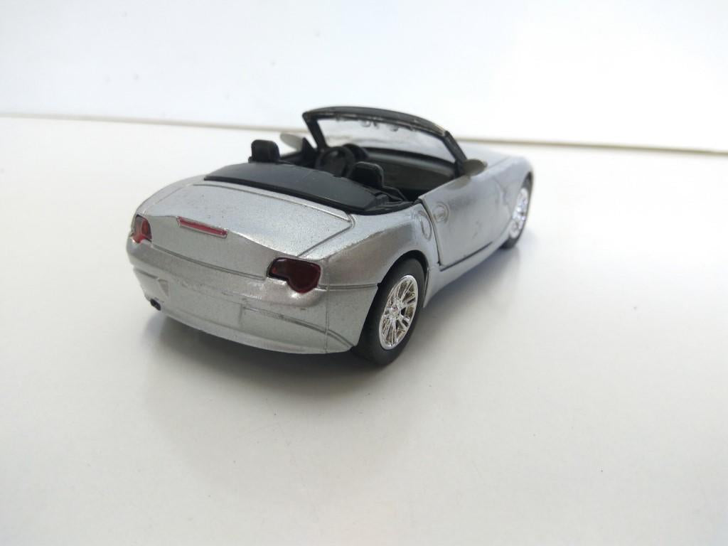 Coche Escala/Diecast: BMW Z4, Gris Metalizado - 12,5cm