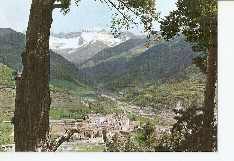 Postal 048712 : Linas de Broto (Pirineo Aragones). Vista general y macizo de Tendenera