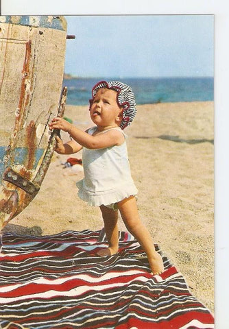 Postal 048608 : Niña en la playa