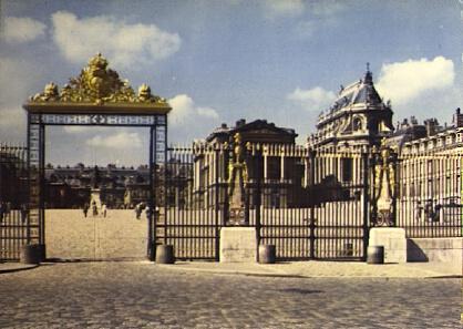 POSTAL 56948: Versailles The Castle The Gate of Honor